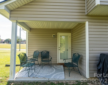 1116 Woodhill Drive - Photo Thumbnail 2