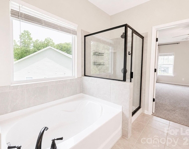 421 Buford Way - Photo Thumbnail 24