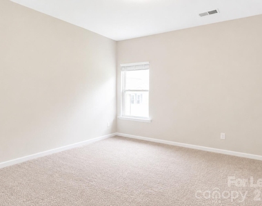 421 Buford Way - Photo Thumbnail 18