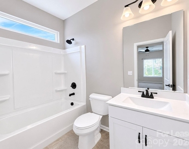 421 Buford Way - Photo Thumbnail 15