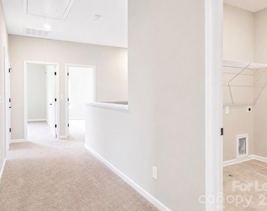 421 Buford Way - Photo Thumbnail 13