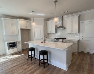 4638 Dogwood Place - Photo Thumbnail 3
