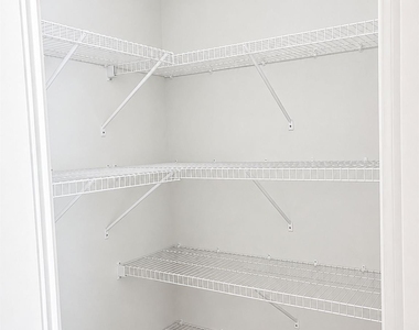 4630 Dogwood Place - Photo Thumbnail 7