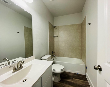 1829 Arbor Drive - Photo Thumbnail 19