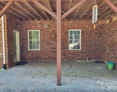 15815 Waldrop Hill Court - Photo Thumbnail 7