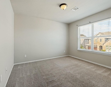 8212 Whistling Duck Drive - Photo Thumbnail 9