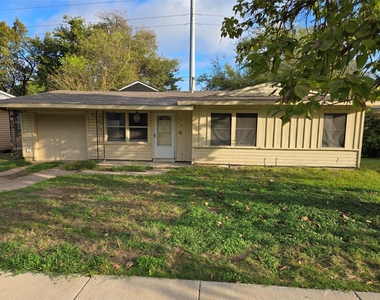 1311 E Inwood Drive - Photo Thumbnail 1