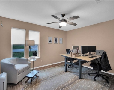 605 Steeplechase Drive - Photo Thumbnail 11