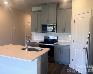 1802 Braemar Village Drive - Photo Thumbnail 2