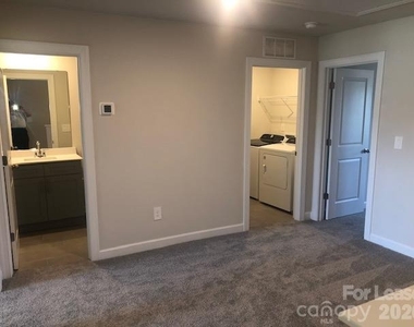 1802 Braemar Village Drive - Photo Thumbnail 20