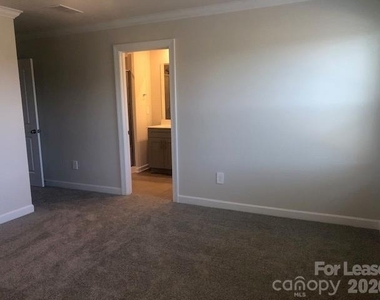1802 Braemar Village Drive - Photo Thumbnail 9