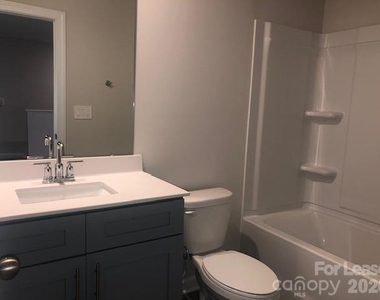 1802 Braemar Village Drive - Photo Thumbnail 16