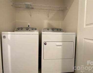 2421 Arbor Loop Drive - Photo Thumbnail 14