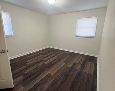 1216 White Plains Road - Photo Thumbnail 6