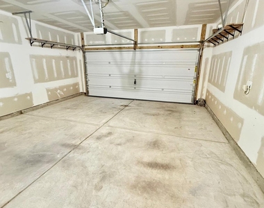615 Samet Street - Photo Thumbnail 16