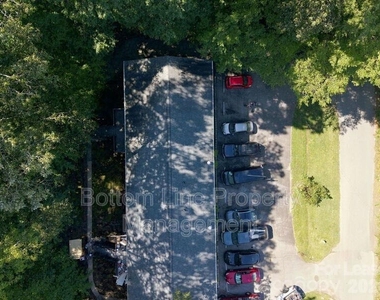 909 Carolina Avenue - Photo Thumbnail 21