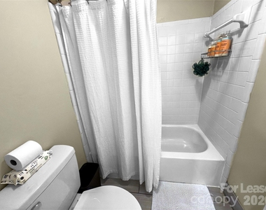 9808 Emerald Point Drive - Photo Thumbnail 10