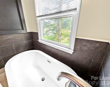 9808 Emerald Point Drive - Photo Thumbnail 14