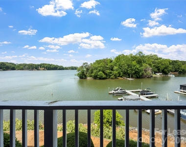 9808 Emerald Point Drive - Photo Thumbnail 32