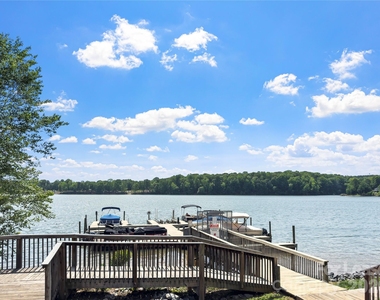 9808 Emerald Point Drive - Photo Thumbnail 39