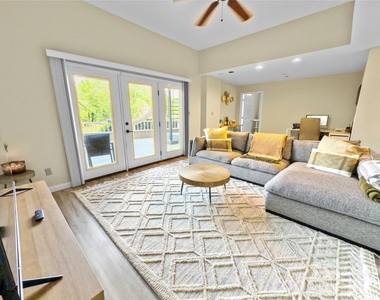 9808 Emerald Point Drive - Photo Thumbnail 26