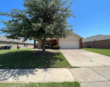 4888 Parkview Hills Lane - Photo Thumbnail 1