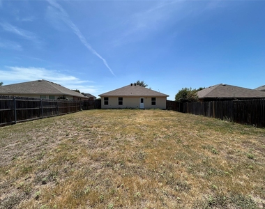 4888 Parkview Hills Lane - Photo Thumbnail 14