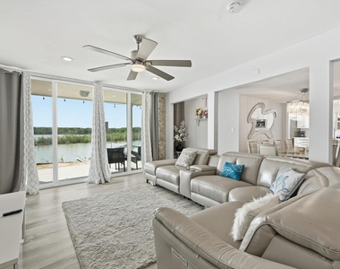 732 Blue Fathom Drive - Photo Thumbnail 9