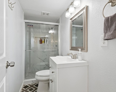 732 Blue Fathom Drive - Photo Thumbnail 19