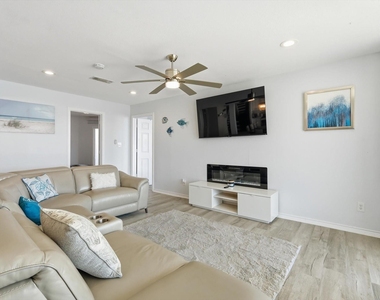 732 Blue Fathom Drive - Photo Thumbnail 10