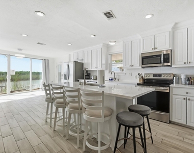 732 Blue Fathom Drive - Photo Thumbnail 3