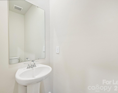 1547 31st Street Ne - Photo Thumbnail 13