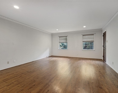 6211 Bandera Avenue - Photo Thumbnail 14