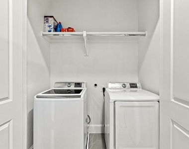 5442 Patterson - Photo Thumbnail 24