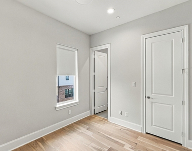 5442 Patterson - Photo Thumbnail 21