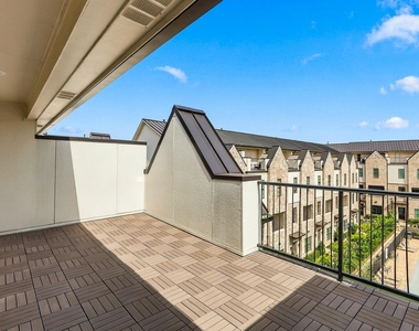 5442 Patterson - Photo Thumbnail 27