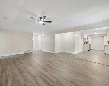 5608 Newman Drive - Photo Thumbnail 5