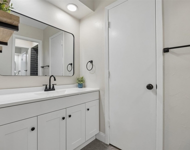 5608 Newman Drive - Photo Thumbnail 15