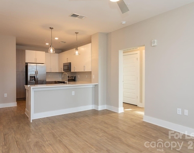 222 S Main Street - Photo Thumbnail 3