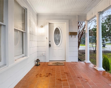 3317 W 5th Street - Photo Thumbnail 1
