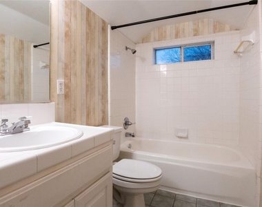 3317 W 5th Street - Photo Thumbnail 12