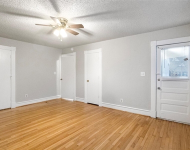 3317 W 5th Street - Photo Thumbnail 23