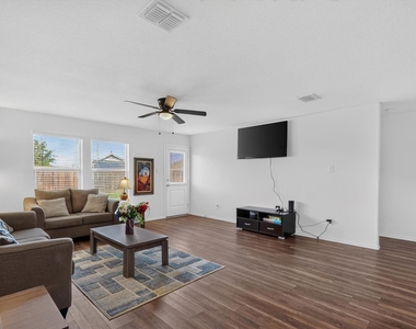 1210 Wildflower Street - Photo Thumbnail 6