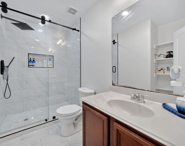 10424 Rising Knoll Lane - Photo Thumbnail 16