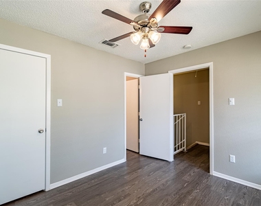 808 Treadwell Court - Photo Thumbnail 17