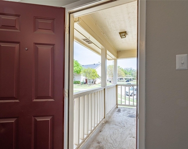 808 Treadwell Court - Photo Thumbnail 26