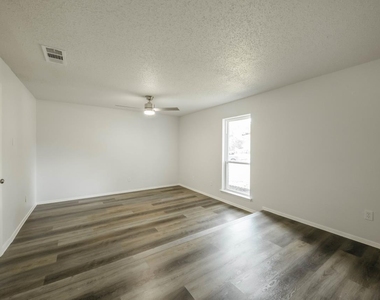 1903 Arvada Drive - Photo Thumbnail 18