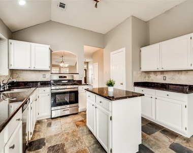 7409 Gillon Drive - Photo Thumbnail 9
