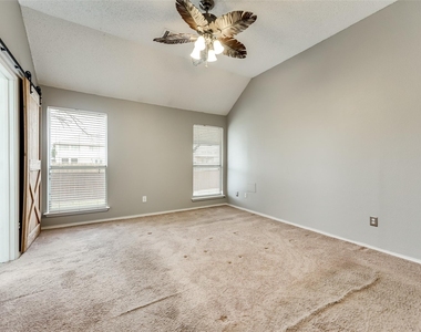 7409 Gillon Drive - Photo Thumbnail 12