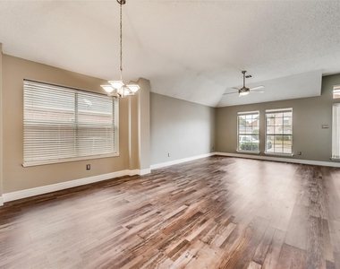 7409 Gillon Drive - Photo Thumbnail 3